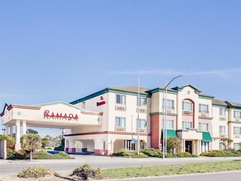 Ramada By Wyndham Marina Hotel Exterior photo