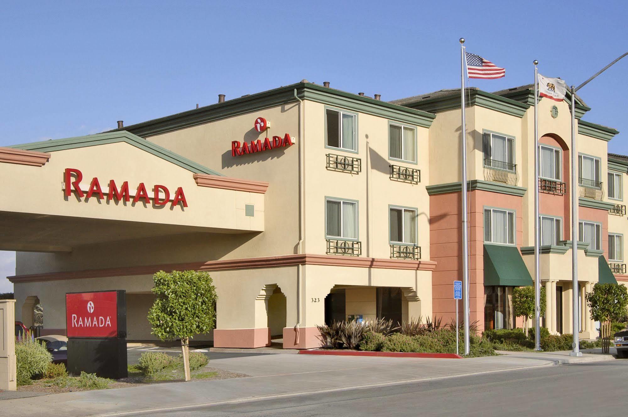 Ramada By Wyndham Marina Hotel Exterior photo
